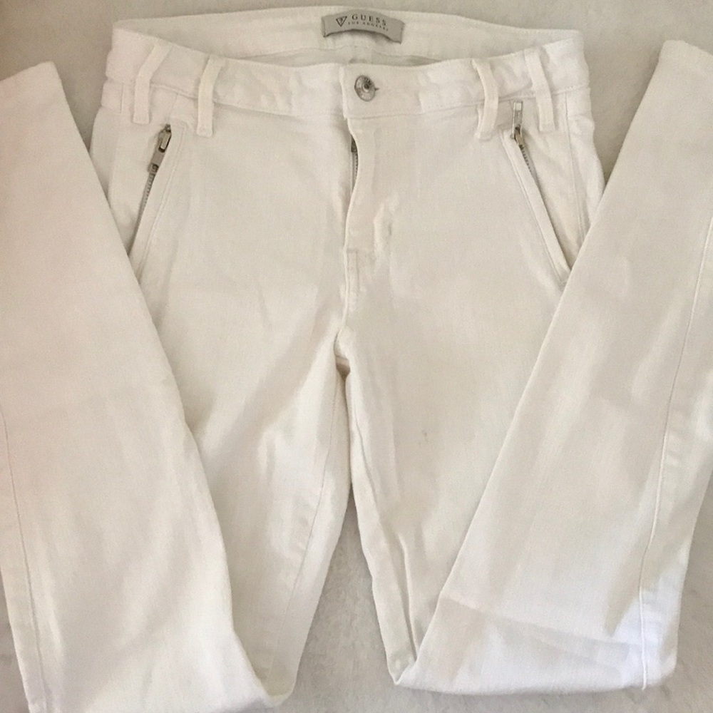 White Guess Jeans. Size 26.